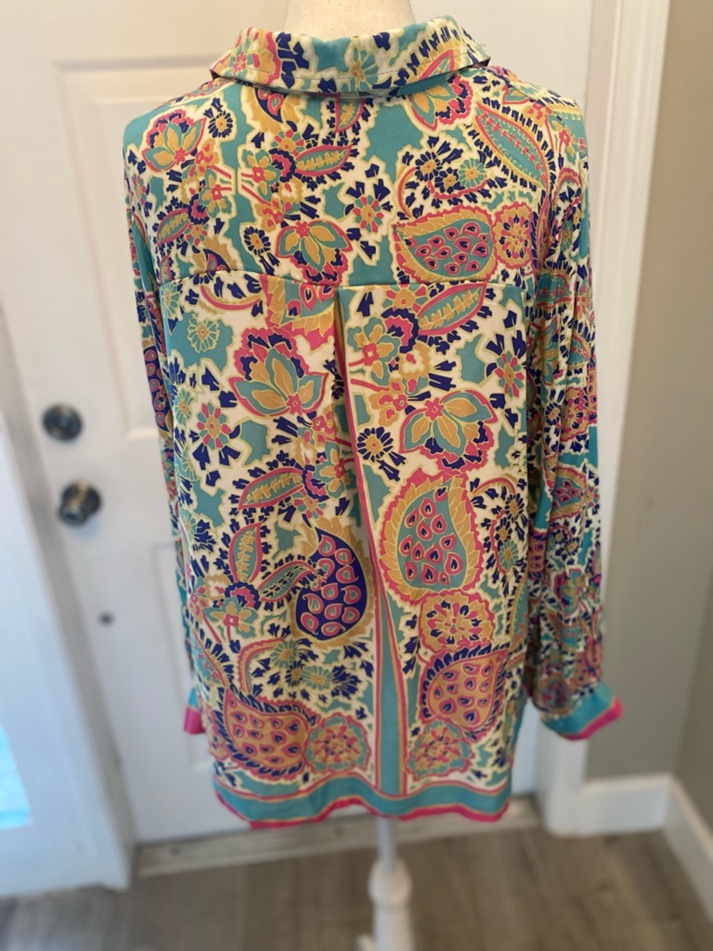 Haute Hippie button down blouse with abstract paisley floral print - Picture 8 of 9